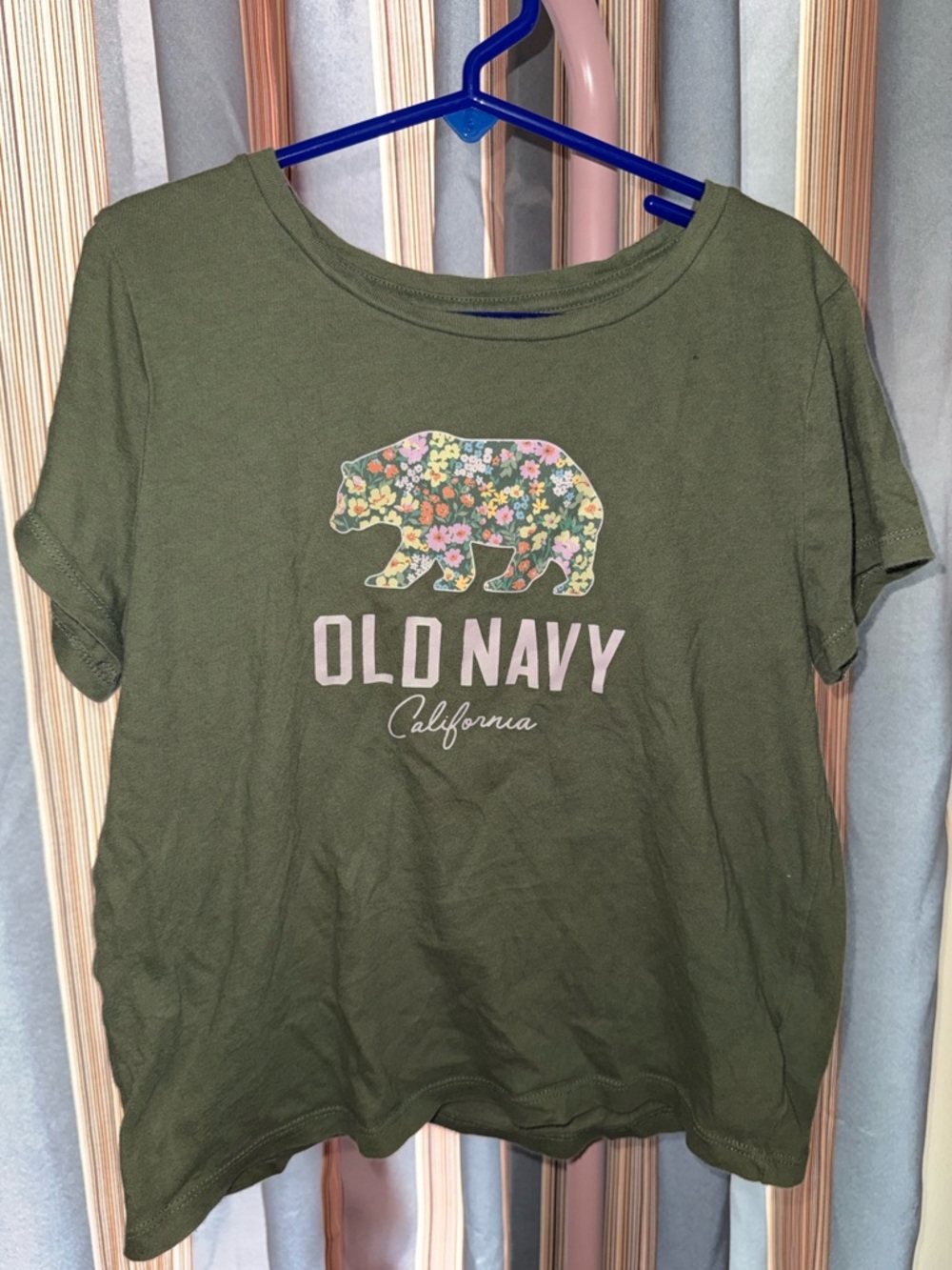 Old Navy Olive Green Crewneck Tee - Girls Size L